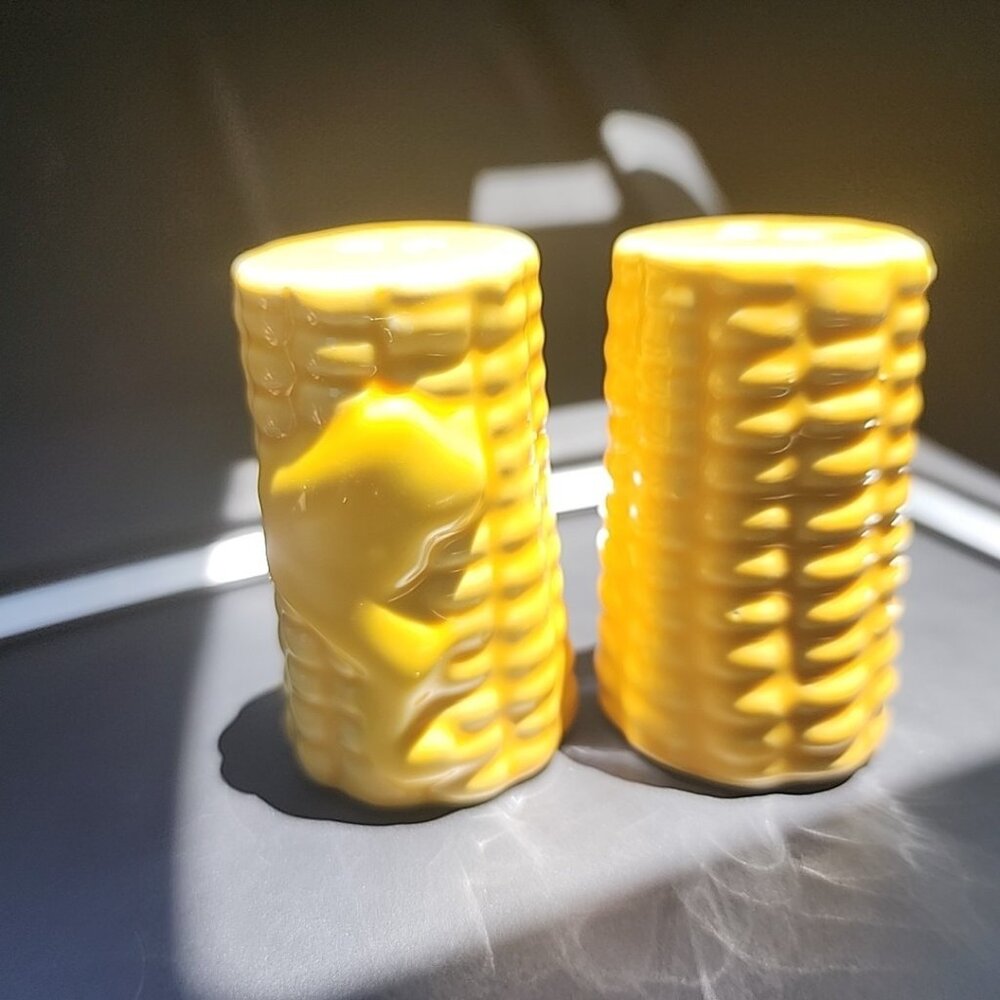 Corn On The Cob With Butter Ceramic Salt And Pepper Shakers 2 1/2” Unbranded